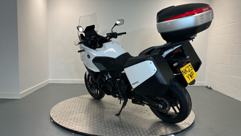 Honda NT1100 Manual (22 Model Year)